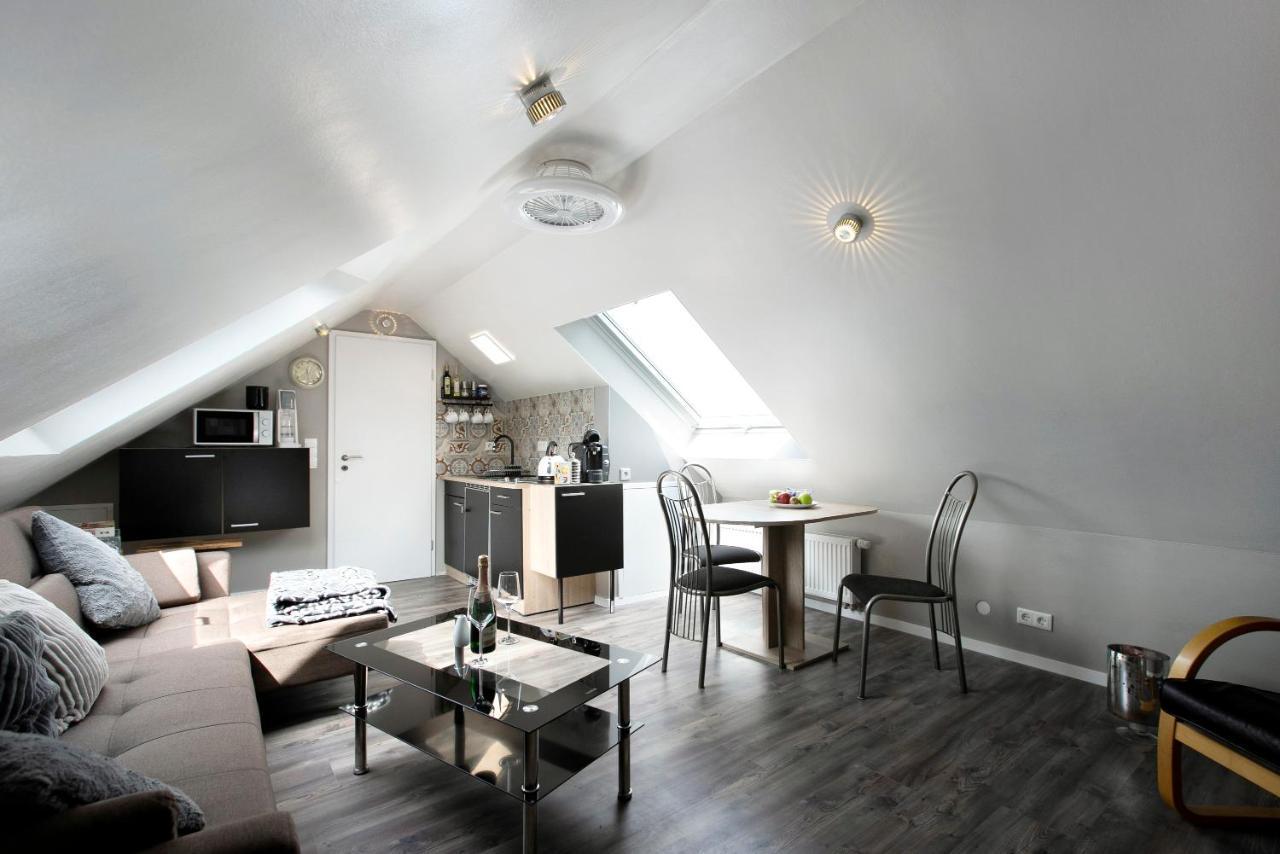 Uhses Ferienwohnung Heide  Exteriör bild